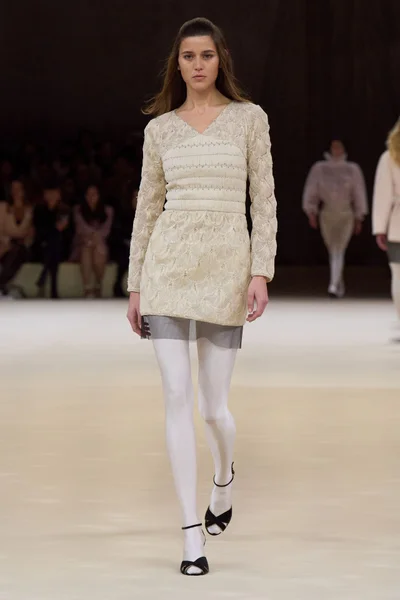 Look 13